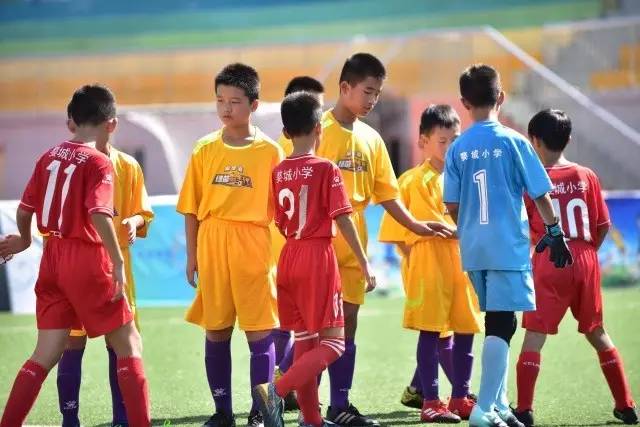 莫斯科关键油库遭袭，机场燃油供应岌岌可危